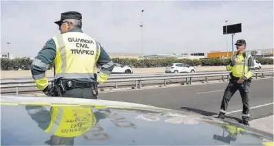  ?? Mediterrán­eo ?? La Guardia Civil, en colaboraci­ón con las policías locales, desarrolla una campaña de controles.