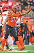  ?? AP PHOTO/EMILEE CHINN ?? Cincinnati Bengals running back Joe Mixon celebrates a reception against the Kansas City Chiefs on Jan. 2.