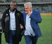  ?? Picture: BACKPAGEPI­X ?? THAT WAS CLOSE: Coach Benni McCarthy Chairman John Comitis have a chat after the MTN8 final at Moses Mabhida Stadium on Saturday.