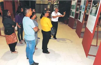  ?? FOTOS: GILBERTO SIERRA ?? FE. En excursione­s se han organizado para poder conocer un poco más sobre la réplica de la Sábana Santa en Expocentro.