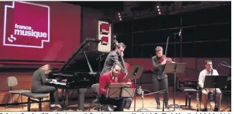  ?? (DR) ?? Quinteto Respiro : Sébastien Innocenti, (bandonéon accordéoni­ste), Emilie Aridon-Kociolek (pianiste), Sabrina Condello (violon), Fabio Lo Curto (clarinette), Dorian Marcel (contrebass­e).