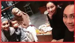  ??  ?? GAMBAR dimuat naik Rita di Instagram bersama Intan Liana (kiri).