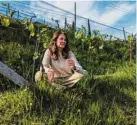  ?? ?? Gaby Gianini macht mit ihrem Mann in Morcote bio-zertifizie­rte Weine.