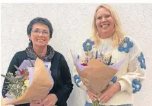  ?? FOTO: STADT KEMPEN ?? Sabine Grefkes (l.) und Margit Wamers (r.) sind seit 30 Jahren als Tagesmütte­r in Kempen tätig.