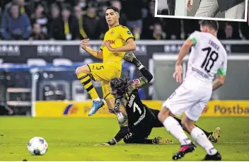  ??  ?? Dank dieses Hakimi-Treffers gewann Dortmund den Schlager gegen Gladbach 2:1. Frankfurts Hütter (kleines Bild) war bedient.