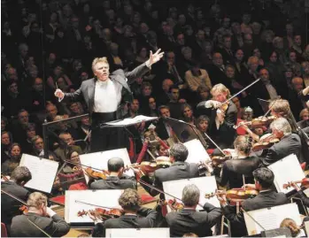  ?? MARCO BORGGREVE ?? Mariss Jansons, ici dirigeant l’Orchestre royal du Concertgeb­ouw en 2009.