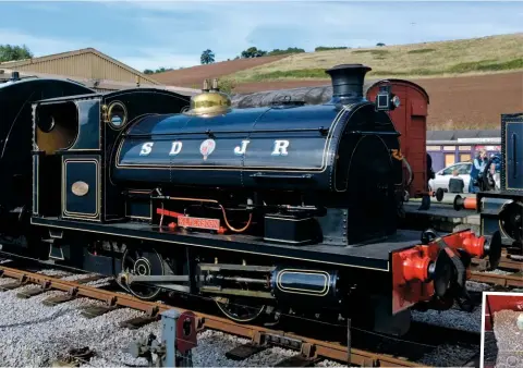  ?? KEITH BARRETT COLLECTION ?? Johnson ‘3F’ 0-6-0 No. 3260 buried in the mud of the South Drain near Ashcott after the derailment of August 19 1949. The narrow gauge peat railway’s flat crossing is visible in the background.