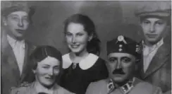  ??  ?? LA FAMILIA RUT, un grupo muy unido y con una vida plena. En este retrato familiar vemos a Edith rodeada por sus padres y hermanos en la época feliz previa al estallido de la Segunda Guerra Mundial.