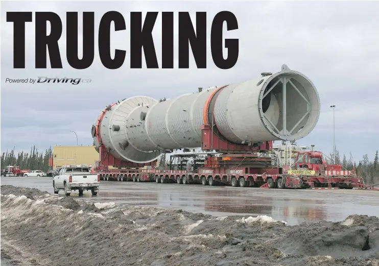  ?? AMANDA RICHARDSON/POSTMEDIA NEWS FILES ?? A Mammoet super load is used to move a giant piece of equipment in Fort McMurray, Alberta.