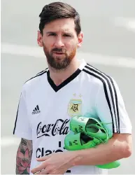  ?? RICARDO MAZALAN / THE ASSOCIATED PRESS ?? Lionel Messi and his Argentine teammates face a must-win game against Nigeria on Tuesday.