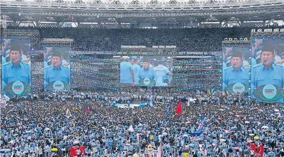  ?? ?? Wahlkampfv­eranstaltu­ng des großen Favoriten Prabowo Subianto im Nationalst­adion in der indonesisc­hen Hauptstadt Jakarta.