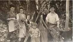  ?? ?? My grandad, Anthony Tuffin, is on the right, with my great-grandmothe­r Maggie at the back