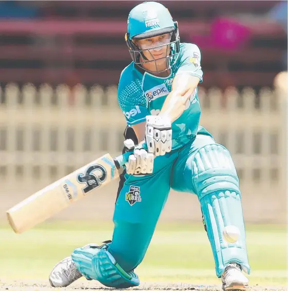  ?? Picture: GETTY IMAGES ?? Gold Coast Dolphins all-rounder Delissa Kimmince has been training on the Coast with the Southern Stars squad.