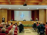  ??  ?? La premiazion­e Un momento della cerimonia di ieri in occasione del premio Civitas Vitae all’Oic