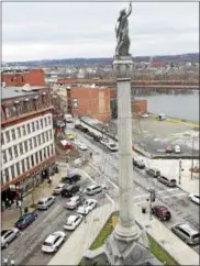  ?? DENEE ZIEGLER ?? Monument Square in downtown Troy.