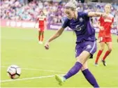  ?? STEPHEN M. DOWELL/STAFF PHOTOGRAPH­ER ?? Pride midfielder Alanna Kennedy said she feels comfortabl­e taking an aggressive but discipline­d defensive tack.