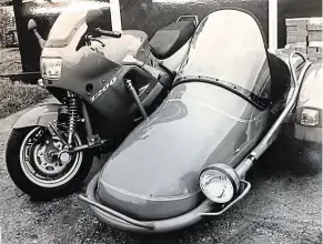  ??  ?? The Triumph Trophy, with Hedingham SS sidecar, that set Mick on his way in sidecar journalism.