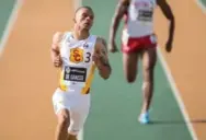  ?? GEOFF ROBINS/AFP/GETTY IMAGES ?? Andre De Grasse won the 100 metre semifinal Friday night at the Canadian championsh­ips in 10.07. He won the title in 9.95.