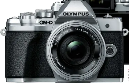  ??  ?? Klein und handlich Die Olympus E-M10 Mark III ist dank ihres Micro-Four-Thirds-Sensors sehr kompakt und wiegt mit Standardzo­om nur rund 500 Gramm.