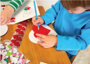  ??  ?? Children in care invited to make Valentines gifts for their Foster Carers and raise awareness about fostering in Halton