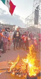  ?? ?? l El pasado sábado una figura de la ministra Norma Piña fue quemada en el Zócalo.