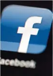  ??  ?? se ve el logo de Facebook en la pantalla de un ipad en Filadelfia