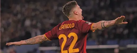  ?? ?? Volo via? Nicolò Zaniolo, 23 anni, centrocamp­ista della Roma e della Nazionale. In gialloross­o dalla stagione 2018-19 dopo un anno all’Inter senza giocare