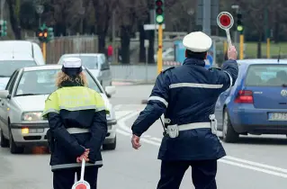  ??  ?? Stop Cambia nome (da Domenica senz’auto o ecologica a Giornata verde), ma non la sostanza: domani auto spente