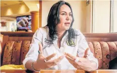  ??  ?? La delegada de Iztapalapa, Dione Anguiano, dijo que es una de las funcionari­as que más ha denunciado a la delincuenc­ia y que combate los delitos de frente.