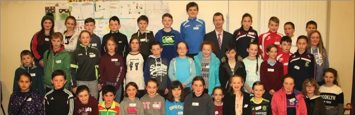  ??  ?? Pupils from Our Lady of Lourdes NS, Bunclody, with their primcipal, James Roberts.