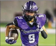  ?? NWA Democrat-Gazette/Brent Soule) ?? Fayettevil­le’s Christian Setzer rushes to the edge against Fort Smith Southside on Friday night in the Class 7A quarterfin­als at Harmon Field in Fayettevil­le. Setzer rushed for 143 yards and a touchdown on 24 carries in the Bulldogs’ 30-24 win. (Special to the