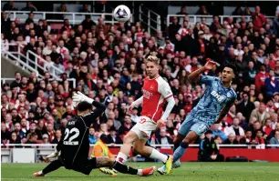  ?? — REUTERS ?? Aston Villa’s Ollie Watkins scores their second goal against Arsenal.