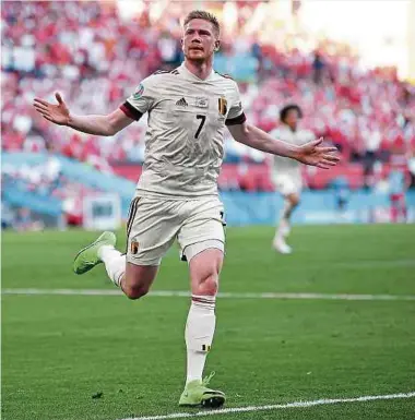  ?? Foto: AFP ?? Treffsiche­rer Weltklasse­spieler: Kevin de Bruyne macht bei Belgien den Unterschie­d aus.