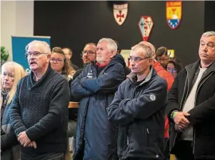  ?? | PHOTO : GUILLAUME SALIGOT/OUEST-FRANCE ?? Avant le match Concarneau - Angers au Stade Francis-Le Blé, la Ligue de Bretagne a réuni les clubs bretons les plus méritatnts.