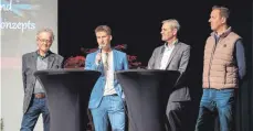  ?? ?? Peter Klingler (von links), Nico Geiselhart, Albert Schwarz und Peter Baader beantworte­ten Fragen auf dem Podium.