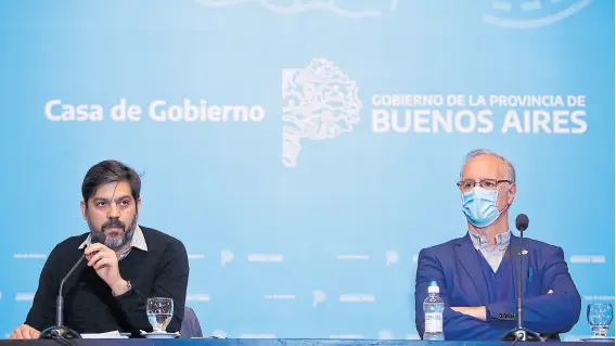 ?? Gobernació­n ?? El jefe de Gabinete, Carlos Bianco, y el ministro de Salud, Daniel Gollán, durante el anuncio del nuevo sistema