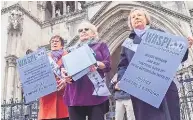  ?? FOTO: iMagO/Vuk ValCiC ?? März 2025: in london demonstrie­ren die „Frauen gegen die ungleichhe­it der staatliche­n renten“.