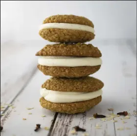  ?? Family Features ?? Oatmeal Cream Cookie Sandwiches
