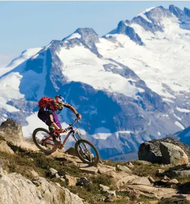  ??  ?? below Crankworx Whistler
opposite Gran Fondo Squali