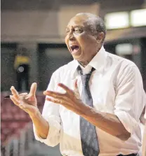  ?? PHOTO: REUTERS ?? Pass the ball . . . US college basketball coach John Chaney yells at one of his players during a game in Philadelph­ia in 2006.