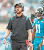  ?? GETTY IMAGES ?? Jaguars interim coach Darrell Bevell will hand off play-calling duties to assistant Brian Schottenhe­imer.