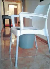  ?? Picture: TEMBILE SGQOLANA ?? DIGNIFIED: A woman living in Ezibeleni township has invented a commode chair to help disabled people.