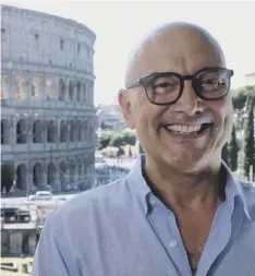  ??  ?? 0 Gregg Wallace by the Colosseum in Rome