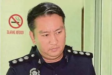  ?? BERNAMA PIC ?? Assistant Superinten­dent Shuhaimi Yaakub says according to Federal Reserve Unit’s standard operating procedure, it can only take action after being instructed by the officer in charge of the police district or any senior officer present at the scene.