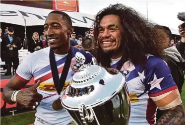  ?? AFP PIC ?? Perry Baker (left) and Folau Niua of the United States celebrate after beating Argentina in the Cup Final match in the USA Sevens tournament on Sunday.
