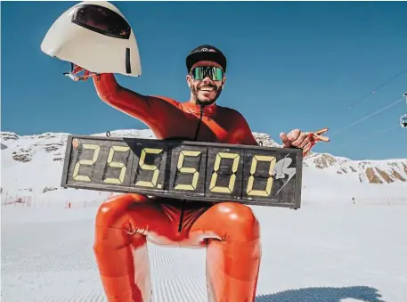  ?? | PHOTO : LOUIS BILLY ?? Simon Billy détient le record du monde du ski de vitesse, depuis mercredi 22 mars et ses 255,5 km/h de pointe sur la piste de Vars (Hautes-Alpes).