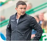  ??  ?? Hibs boss Paul Heckingbot­tom