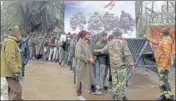  ?? ANI ?? People queuing up at a BSF recruitmen­t rally in Srinagar.
■