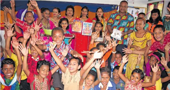  ?? Veitaba: Ronald Kumar ?? Happy Diwali ... O ira na gonevuli kei na qasenivuli ni Rishikul Nadera Primary School ena nodra marautaka tiko na soqo ni Diwali e na nodra koronivuli ena Noveba 6, 2018.