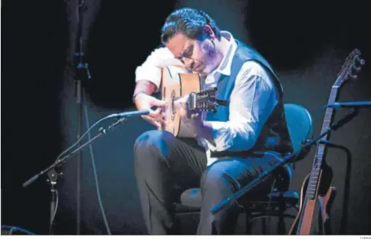  ?? LONAA ?? El guitarrist­a jerezano Paco Lara, durante su actuación en el Sidney Opera House.